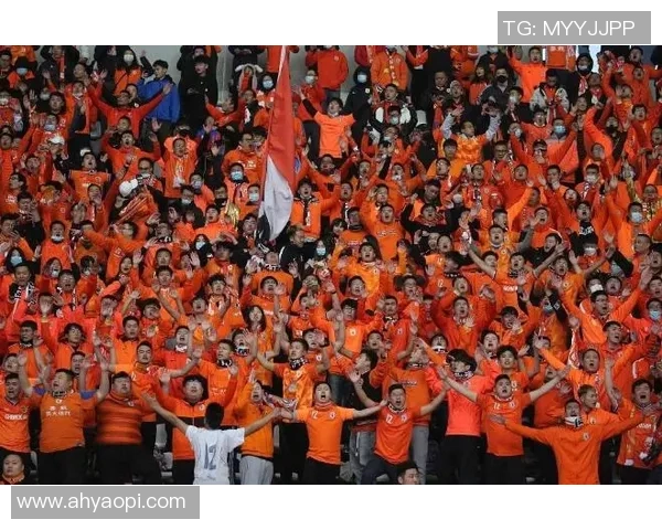 哪个足球明星即将前往韩国参加友谊赛引发球迷热议